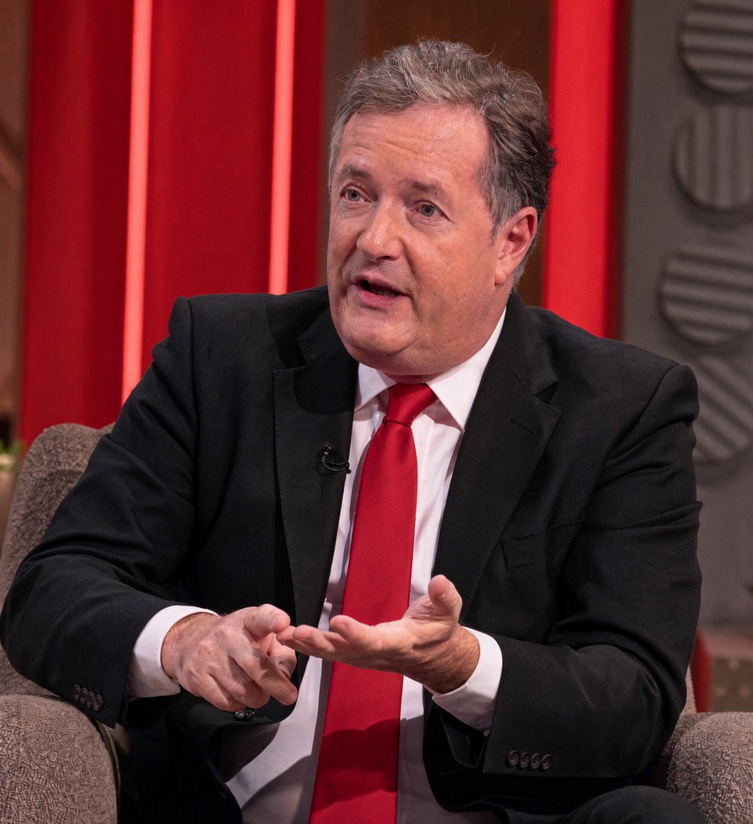 KenzieLFC's tweet photo. 🚨 Piers Morgan on the current situation in Portugal:

🎙️ “I’m absolutely disgusted with the way Portugal have handled this. You don’t treat Cristiano Ronaldo like he’s some ordinary player who can simply be benched and expected to smile about it.

This is the man who has carried that shirt for decades. If Portugal want to move on from him, fine but at least have the courage to say it with your chest.

And don’t insult everyone’s intelligence by pretending there’s ‘no problem’ when clearly something has gone very wrong.”

Piers Morgan has made it clear whose side he is on. 🇵🇹