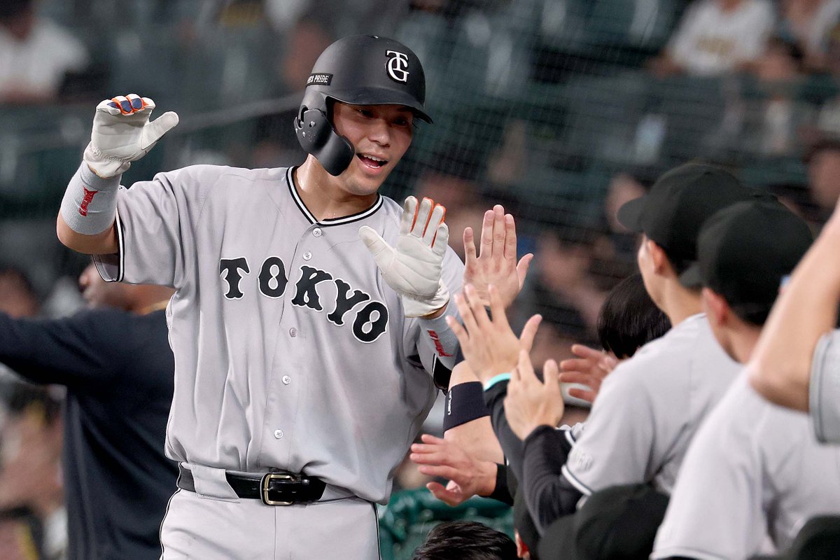 TokyoGiants's tweet photo. 【一軍】巨人2-2 阪神

先発の #竹丸和幸 投手は5回を投げ被安打7も無失点の粘投。
#吉川尚輝 選手は適時打を含む2打点の活躍も終盤に追いつかれ引き分け。

https://t.co/oBDuPPGiYF https://t.co/H3RKbfbJRh