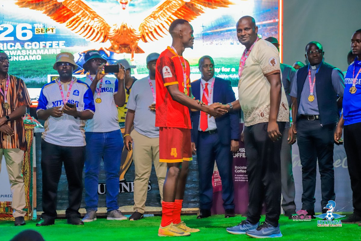 KitungaLeague's tweet photo. Best Defender of the Season!

VERMA - @AkahuriFc 

#KitungaLeague https://t.co/H4OQdm0Shi