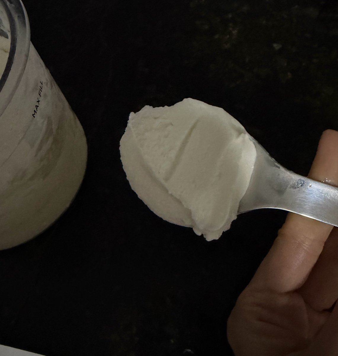 minimnum's tweet photo. o meu ficou com 171kcal pq o meu leite tinha acabado ai tive q usar oq tinha MAS É IDENTICO AO SORVETE DO MCDONALDS PQP QUE DELICIA https://t.co/yAkkCk7UDJ