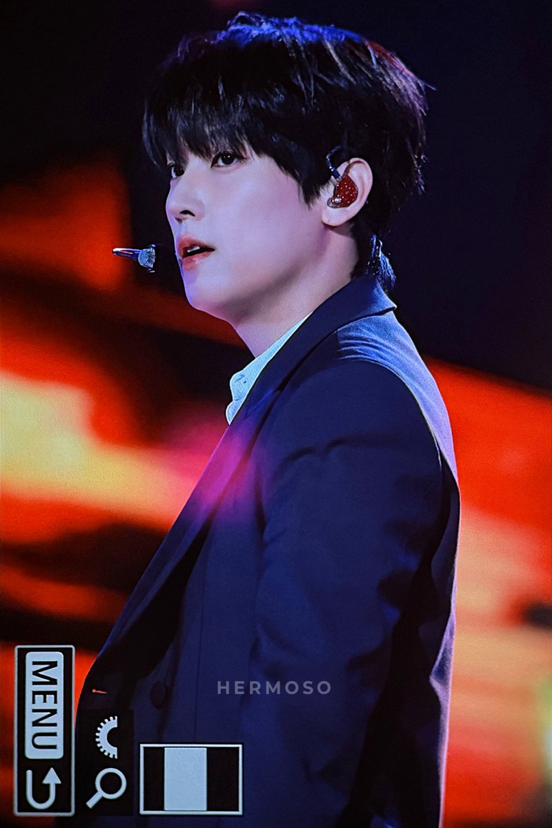 Hermoso712's tweet photo. 261001 논산엑스포 열린음악회
큩🤍
#인성 #김인성 #INSEONG #インソン #SF9 https://t.co/gUAydVROzI