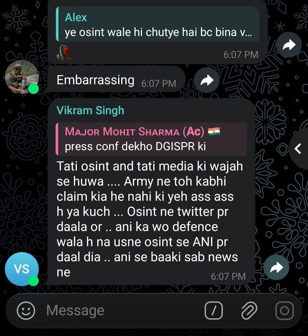 bankay_mian62's tweet photo. انڈین ڈیفنس واٹس ایپ گروپ کی چیٹ 😂

اپنے میڈیا کو گالیاں دیتے ہوئے 😂 

اخے،،، بہت ب عزتی ہو رہی ہے 😂 https://t.co/tLIa3tKzPz