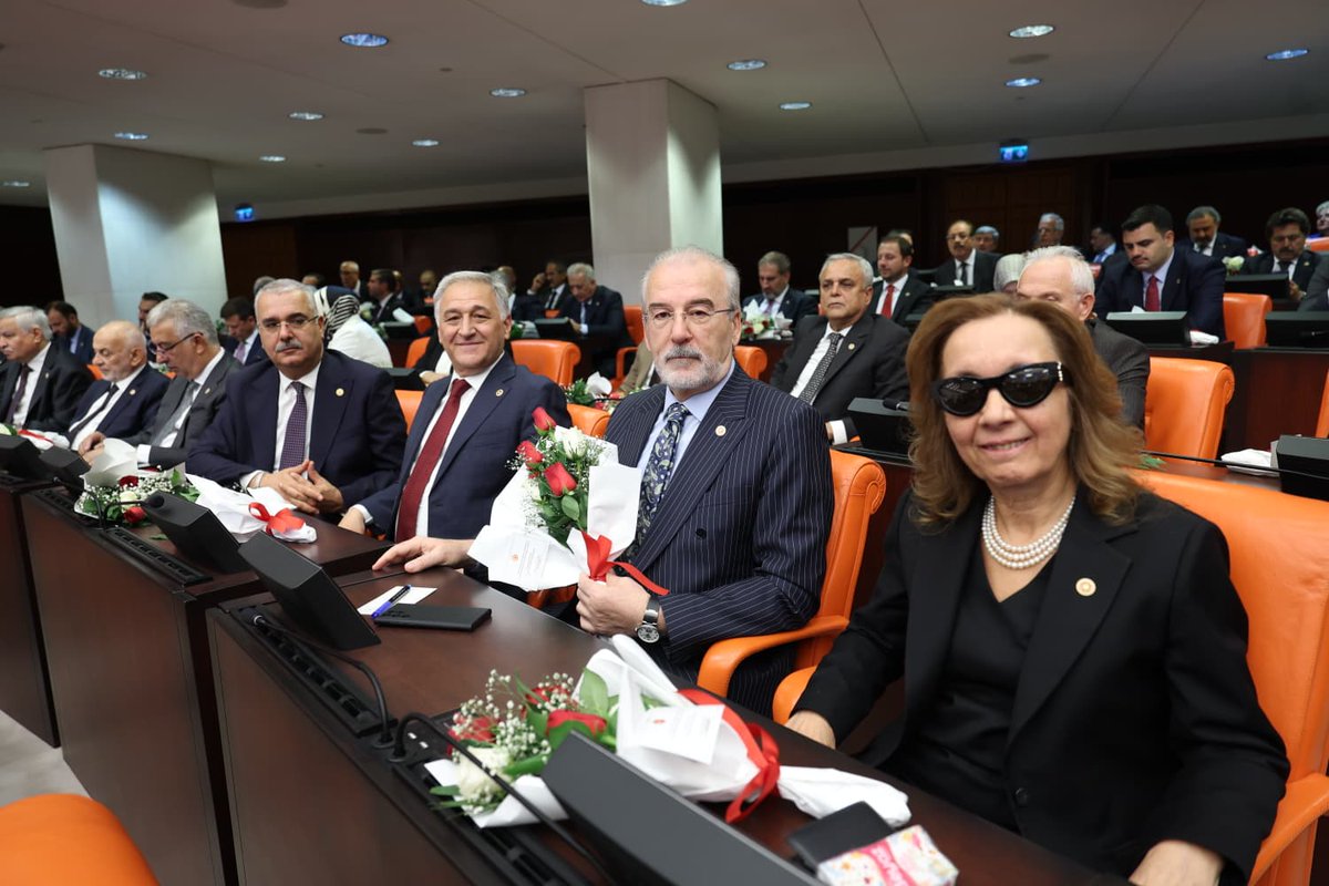 mhulkicevizoglu's tweet photo. 📍 Ankara, TBMM Genel Kurulu

28. Dönem 5. Yasama Yılı bugünkü oturumla açıldı. Yeni yasama yılı çalışmalarımız ülkemize, milletimize ve demokrasimize hayırlı olsun.

Gazi Meclisimizde, milletimizin iradesi ve Türkiye Yüzyılı hedeflerimiz doğrultusunda çalışmaya kararlılıkla devam edeceğiz.

@TBMMresmi @Akparti