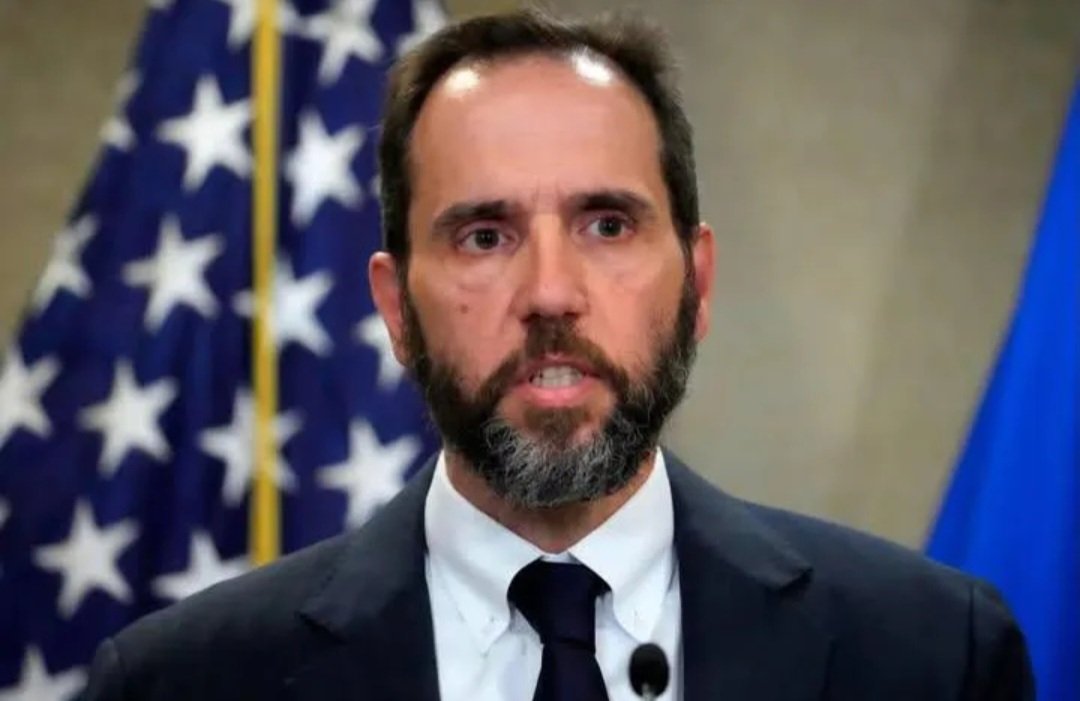 AzPetrich's tweet photo. It should worry Trump and MAGA that Jack Smith had 86 witnesses that provided this "proof beyond a reasonable doubt" because out of  those 86 witnesses, not a single one was a Democrat. 

Yeah, I'd be worried too. https://t.co/9l9IeaVFm8