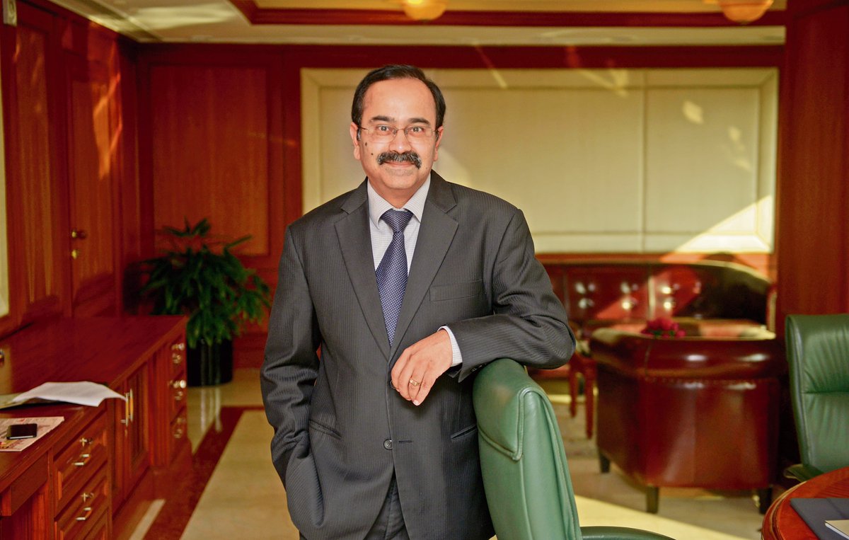 insurancerepot's tweet photo. 🚨 BREAKING: HDFC Bank appoints ICICI Prudential Life CEO Anup Bagchi as MD &amp; CEO for 3 years, effective Oct 27 — succeeding Sashidhar Jagdishan. Bagchi grew ICICI Pru Life's APE past ₹10,000 cr in FY25. 🏦

#HDFCBank #Banking #AnupBagchi https://t.co/39VMll6rtq