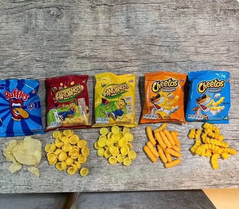 WhoIsCarlos's tweet photo. Qual melhor?
Qual tem mais gosto de infância?
Qual você come até hoje? https://t.co/pO2ByKuY5a