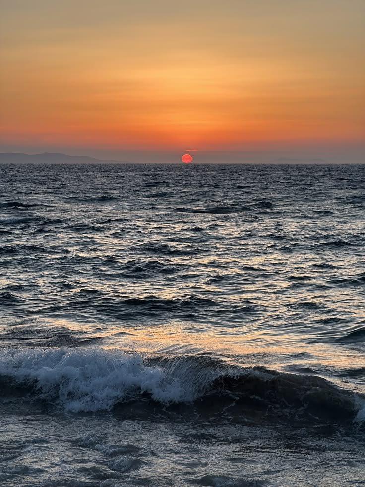 elyradream's tweet photo. sunset https://t.co/vZcVaVp6ET