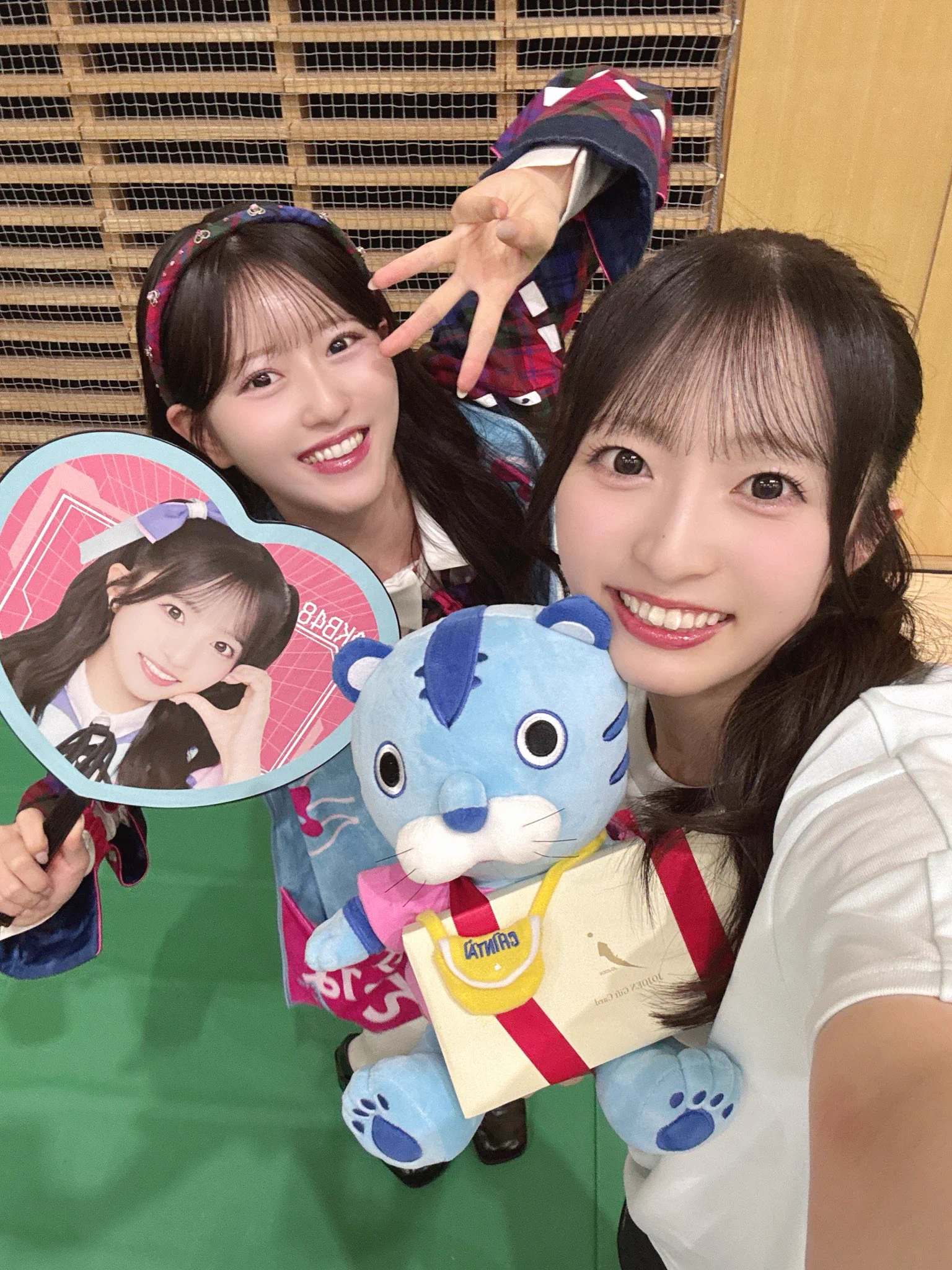 秋山由奈 ペンライト　AKB48 秋山由奈 on X: 