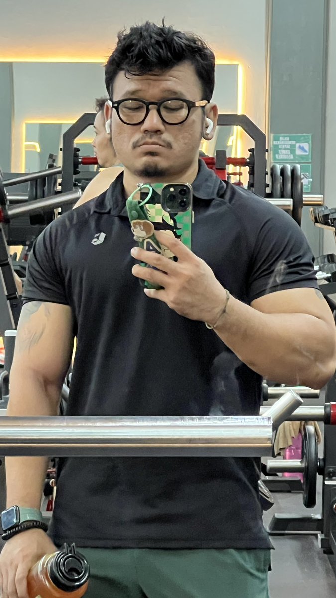 yourfakebo55's tweet photo. Well 👀👀👀 https://t.co/rrp5zw0UVk