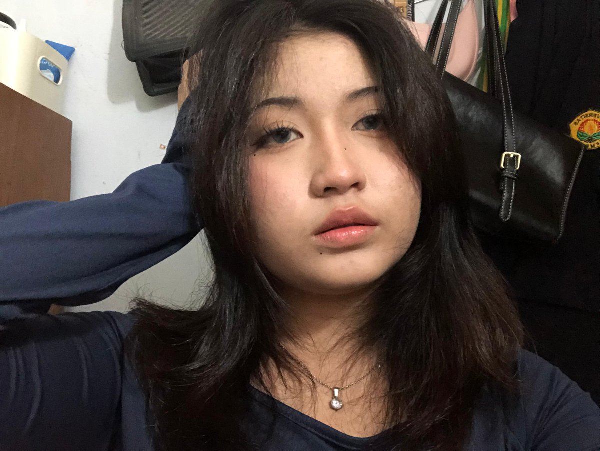 ayyaribwon's tweet photo. jaremu lak aku nggepuk awkmu, sg tak gepuk disekan ndasmu opo rusukmu? opo penak tak glindes ae awkmu? https://t.co/zKkIy0gAw1
