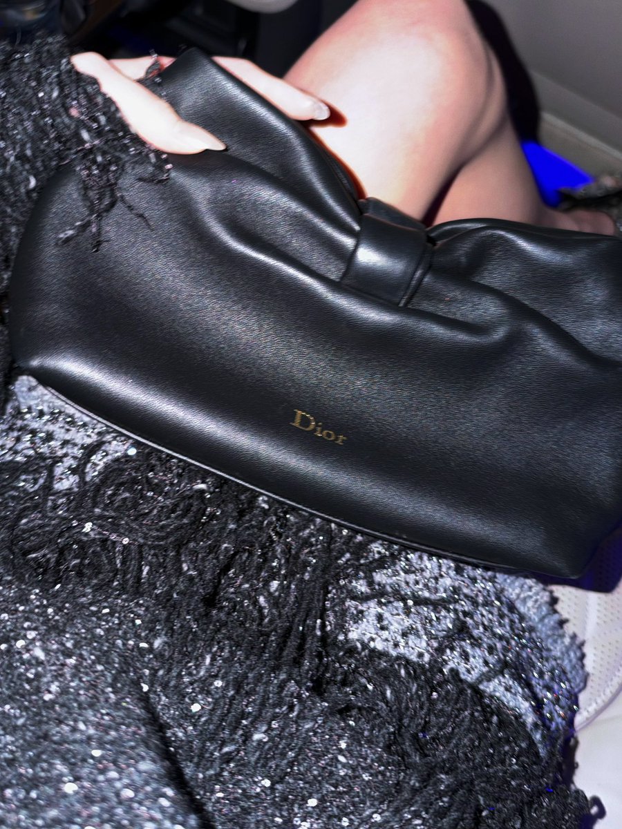 ni131280's tweet photo. Wonyoung adds an unmistakable sense of grace whenever she steps into Dior’s Fashion Week world.

WONYOUNG IN DIOR
#WonyoungDiorSummer27
#JANGWONYOUNG
#WONYOUNG
#DiorSummer27 @Dior https://t.co/SbyrAoYsep