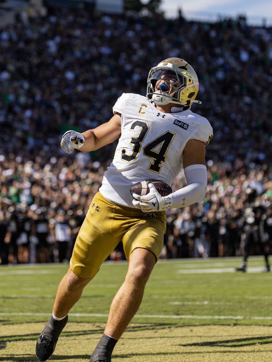 NDFootball's tweet photo. Scoring in all phases of the game.

#GoIrish☘️ https://t.co/IEsczS0Rlf