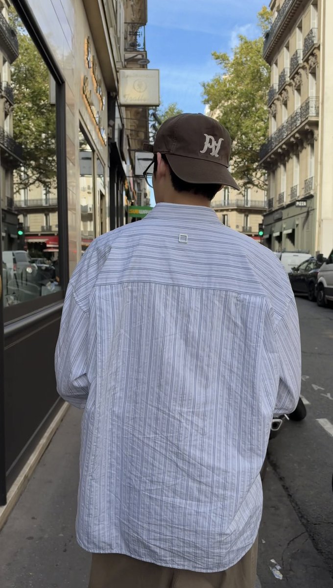 ryynn98's tweet photo. Cái style thường ngày đi dạo phố đã cuốn cỡ này, ngày mai lên đồ tham dự show Yohji Yamamoto còn cỡ nào nữa 

WELCOME KIM YOON SIK TO PARIS

#YOONSIKPFWSS27
#KIMYOONSIKINPARIS https://t.co/58Anbkgs6S