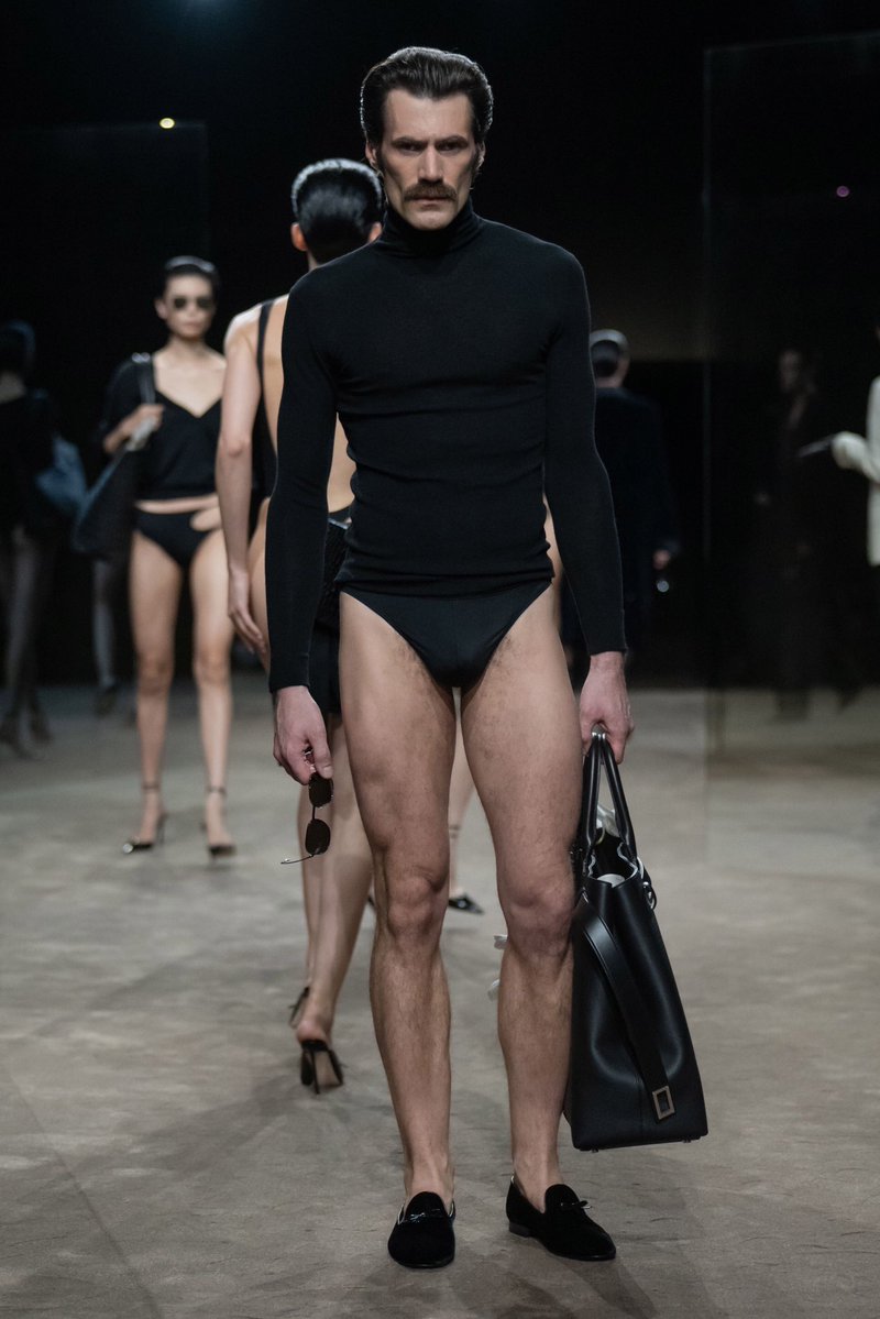 HifashionPages's tweet photo. Yacht attire Tom Ford SS27 https://t.co/2BmXGoYfj4