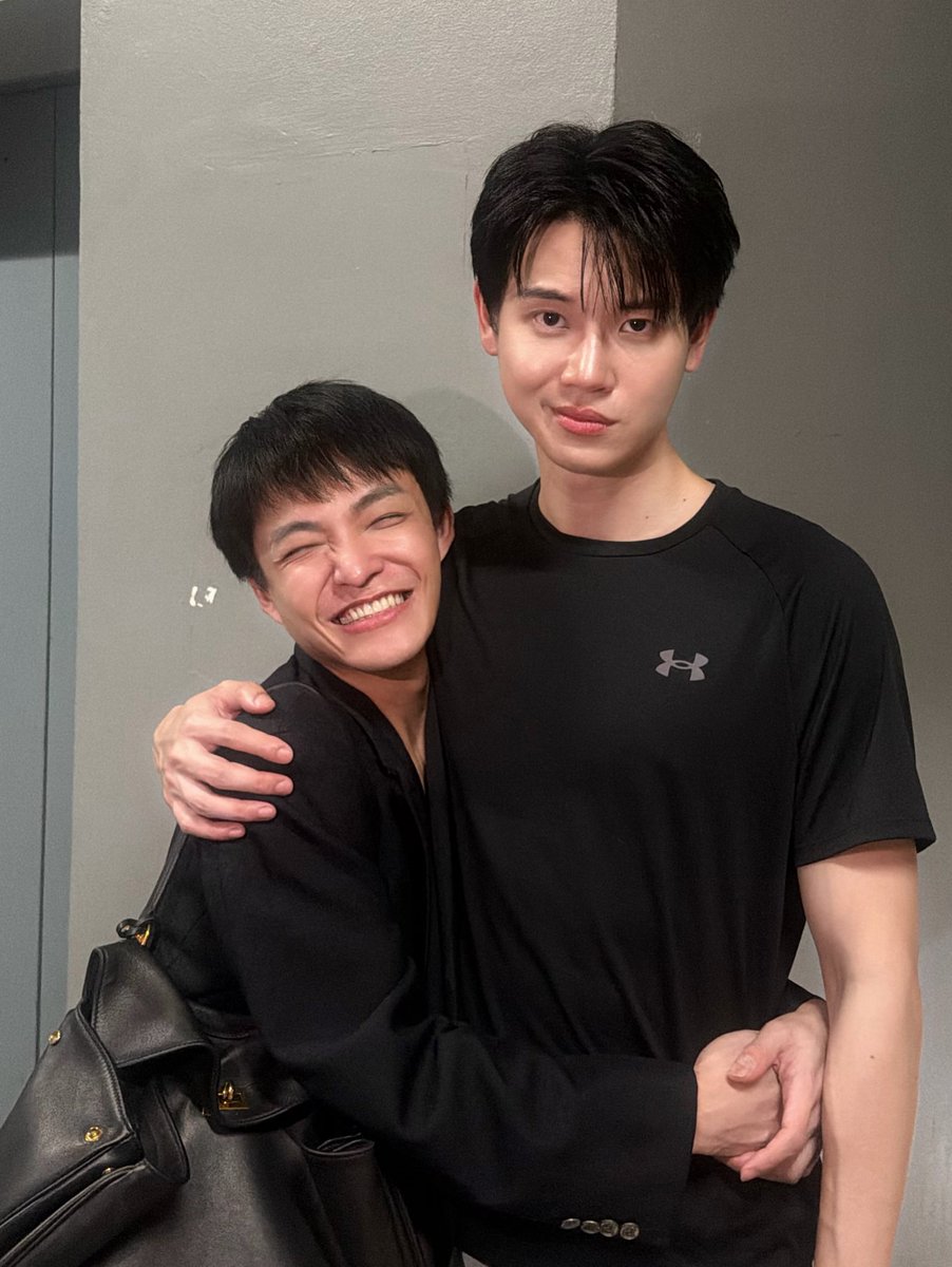 yinwarfamilysup's tweet photo. HAPPY BIRTDAY @yinyin_anw 🎂💕หล่อขึ้นอีกปี เก่งขึ้นอีกสเต็ป ขอให้สุขสมหวังตลอดปังตลอดปีไปเลย รัก

cr.pplachigo
#28ปีสารวัตรตี๋ยิ้มหวาน
28th HAPPY YINYIN DAY
#yinyin_anw Yin Anan  
#YINWAR #หยิ่นวอร์ https://t.co/zgawrqc5aM