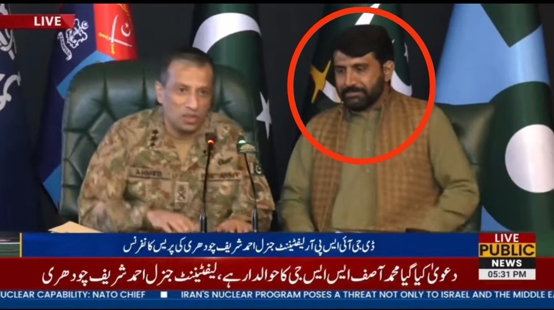 Natsecjeff's tweet photo. This is hilarious. 

So India claimed it has killed a Pakistani commando in a counterterrorism operation in Jammu Kashmir. India claimed the slain Pakistani commando was a member of jihadist terrorist outfit LeT. 

Then the Pakistani military put the same commando on live TV. 😂 https://t.co/b78t9zjsXM