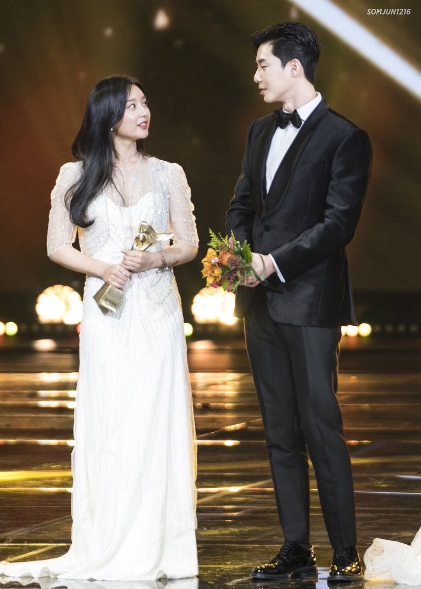 qccr966rk4's tweet photo. I love how my parents are getting all that love because of the nostalgia ✨😭😍😂guys keep boosting the post we need that reunion the 10th anniversary for FFMW is a need #FFMW #kimjiwon #parkseojoon https://t.co/yQIR0RzOn7
