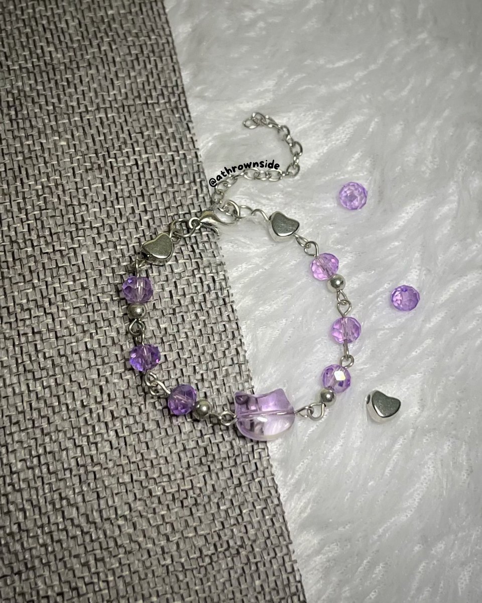 athrownside_mlg's tweet photo. Ada design lainnya nggak, kak? Tapi mau tetap ada beads kaca kucing. Jelas ada dong! 🐈

💰 Harga mulai dari 7K
📍 Sawojajar - Malang
📷 https://t.co/xKxOdLtNUD

Stay tune untuk design lainnya yaw. https://t.co/XOMFqd7UCz