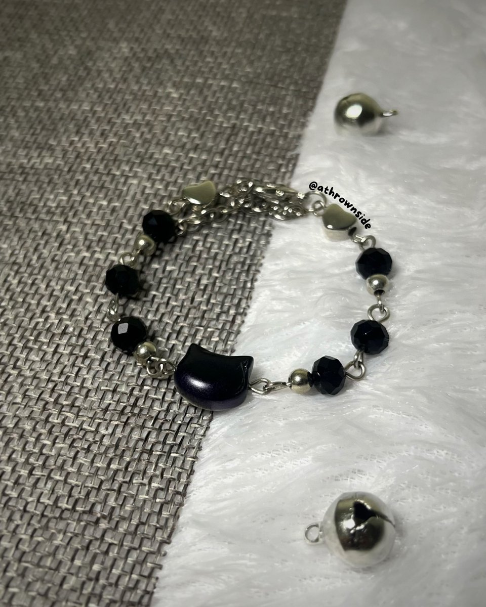 athrownside_mlg's tweet photo. Ada design lainnya nggak, kak? Tapi mau tetap ada beads kaca kucing. Jelas ada dong! 🐈

💰 Harga mulai dari 7K
📍 Sawojajar - Malang
📷 https://t.co/xKxOdLtNUD

Stay tune untuk design lainnya yaw. https://t.co/XOMFqd7UCz