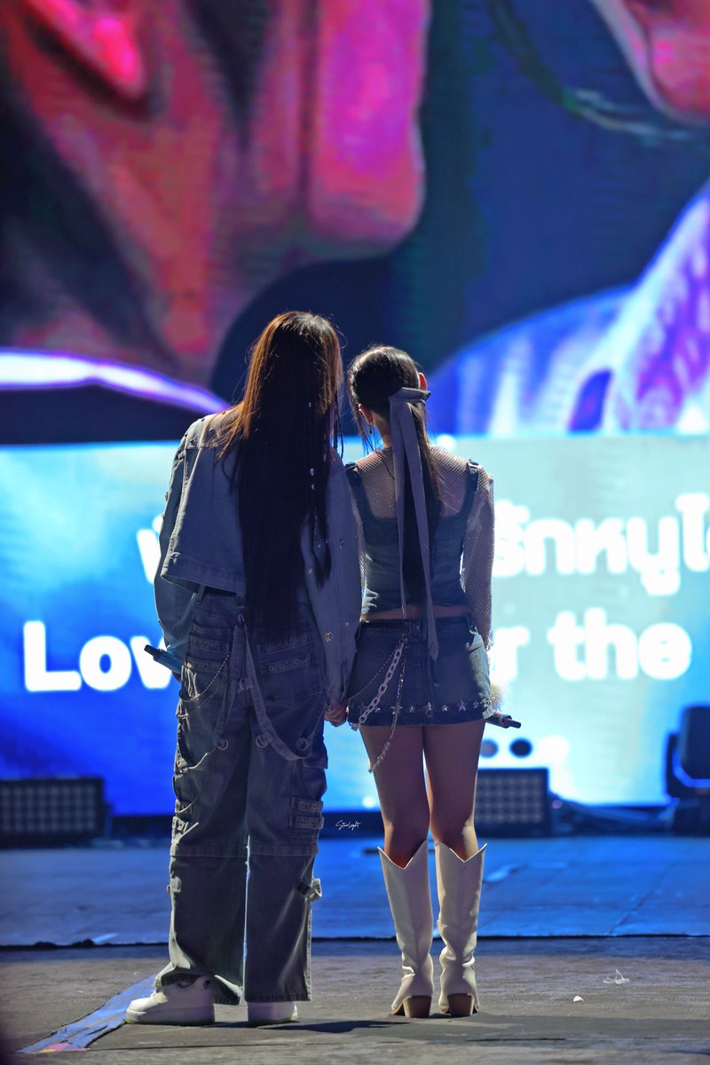 pett2112's tweet photo. สำหรับคนคีพคู่อย่างชั้น ถึงจะไม่มีใครมองเห็น แต่อยากให้เขารับรู้ว่ายังมีพวกเราอยู่ข้างหลังและพร้อมซัพพอร์ตเขาเสมอ 

#อันดาลูกแก้ว https://t.co/i93x1NiGbs
