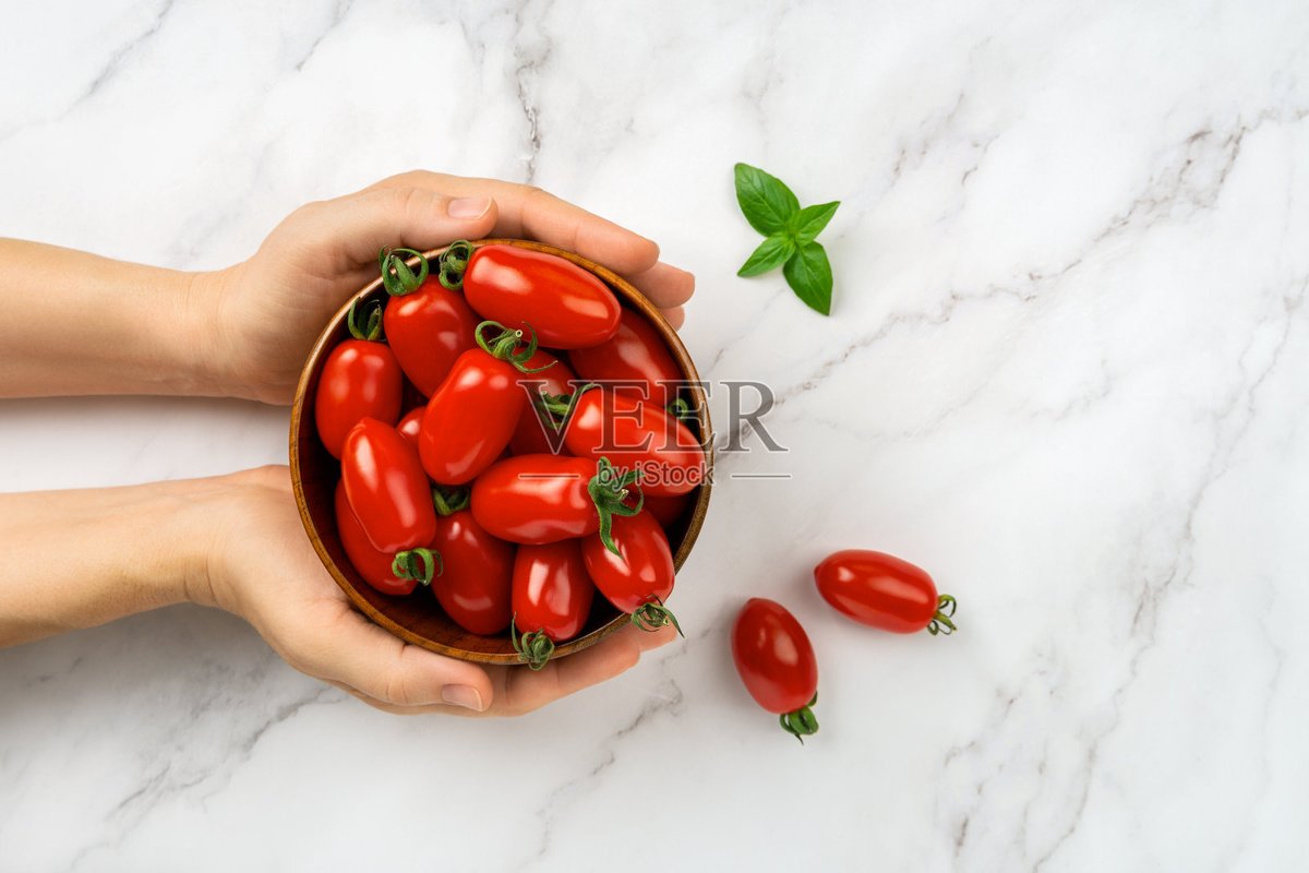 Izolaxzic's tweet photo. Probé los tomates cherry orgánicos de esta huerta local: dulces, jugosos y sin químicos, ideales para ensaladas! https://t.co/gLIUqa6wzK