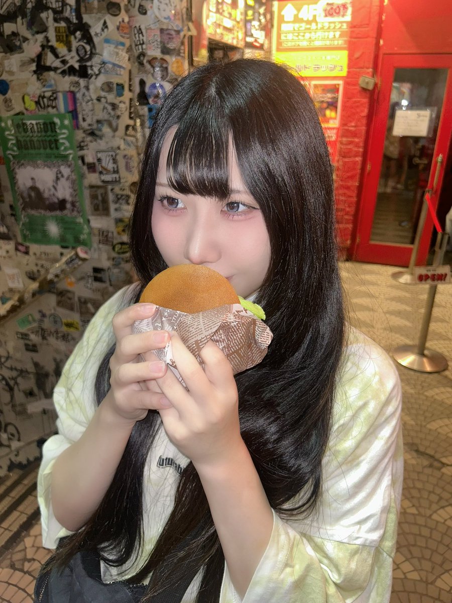 syugo0__'s tweet photo. がるがるありがとうございました😽パンケーキをもぐりもぐりと食べさせていただき最高のきもちに🥞💛魔法少女クリップは鏡が貸してくれたよーん🎶 https://t.co/KtaD8DomyF