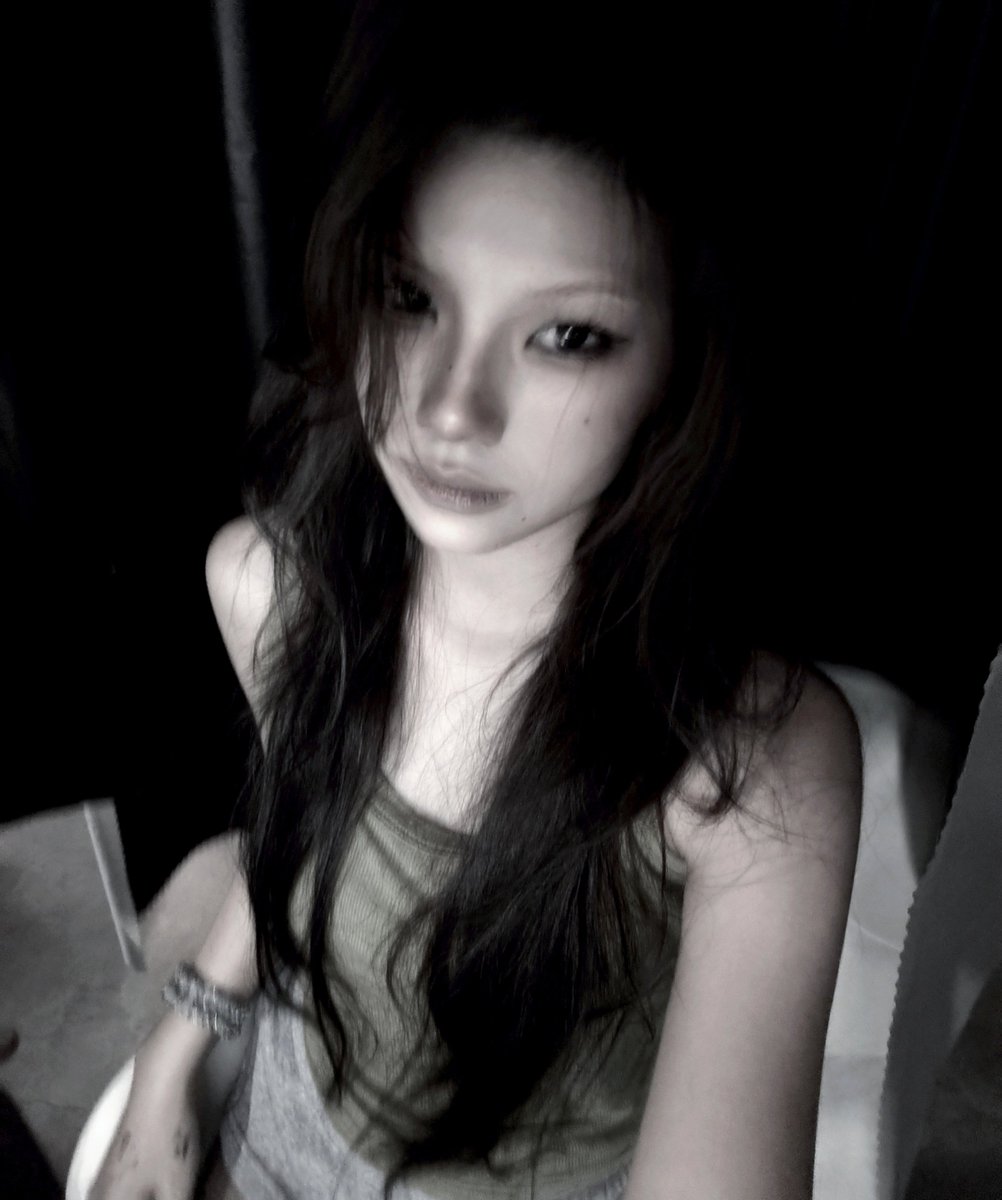 liviatxd's tweet photo. feeling https://t.co/hcb6DODuFn