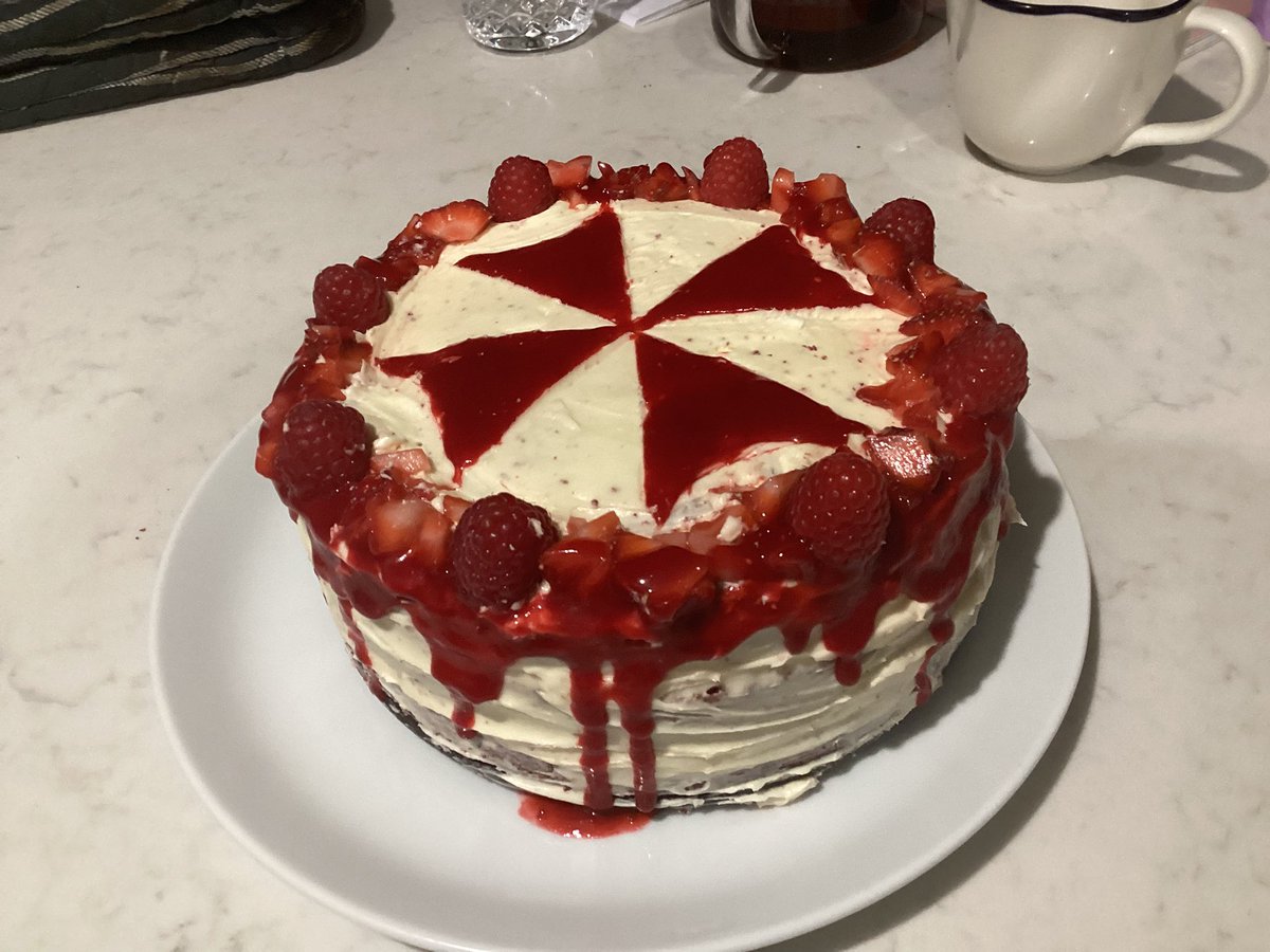 wintersbell_'s tweet photo. umbrella corporations cake for september 30th  #ResidentEvil i made it 😄 https://t.co/HU3maq7JkZ