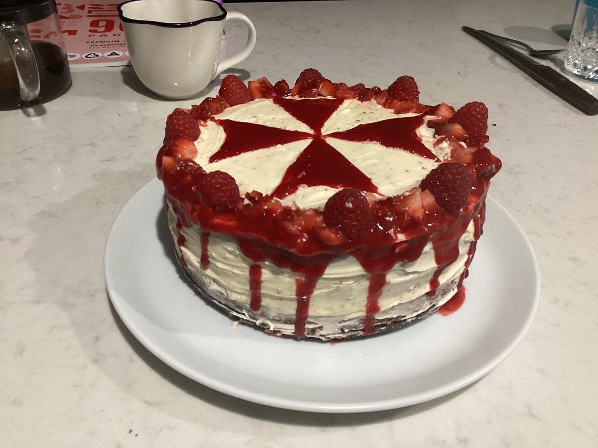wintersbell_'s tweet photo. umbrella corporations cake for september 30th  #ResidentEvil i made it 😄 https://t.co/HU3maq7JkZ