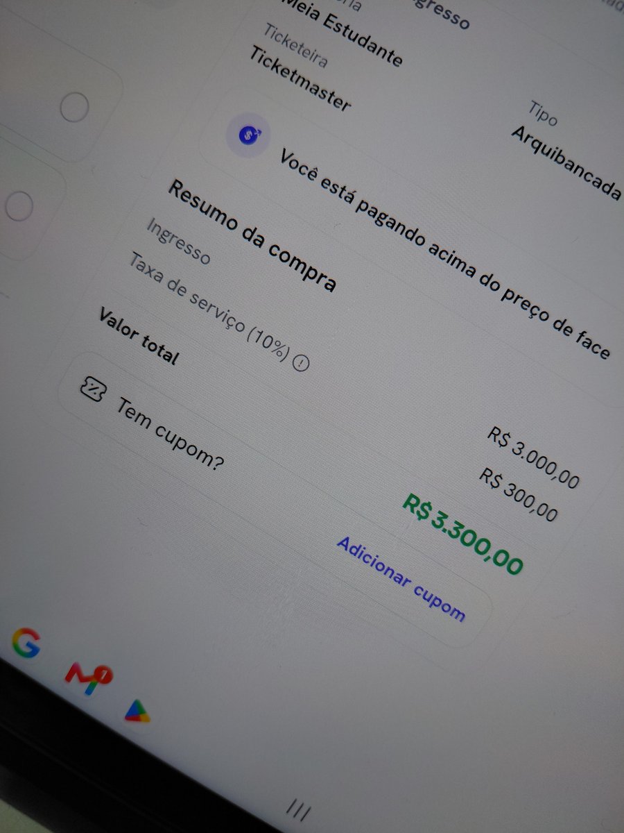 gfcmingukie's tweet photo. aff 3.300 uma meia na arquibancada onde esse país tá indo parar? https://t.co/aE4XRxN3U2
