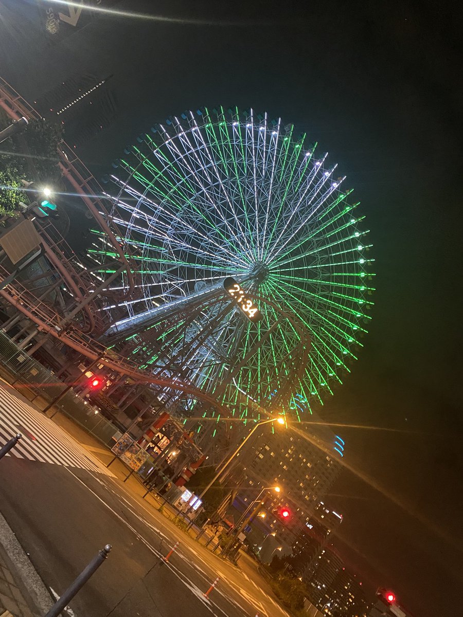 Poshakko130's tweet photo. @Johnny_babakoon の後ろに乗って横浜に！
俺もバイクが早く欲しくなった。 https://t.co/zhA1iXhBAf