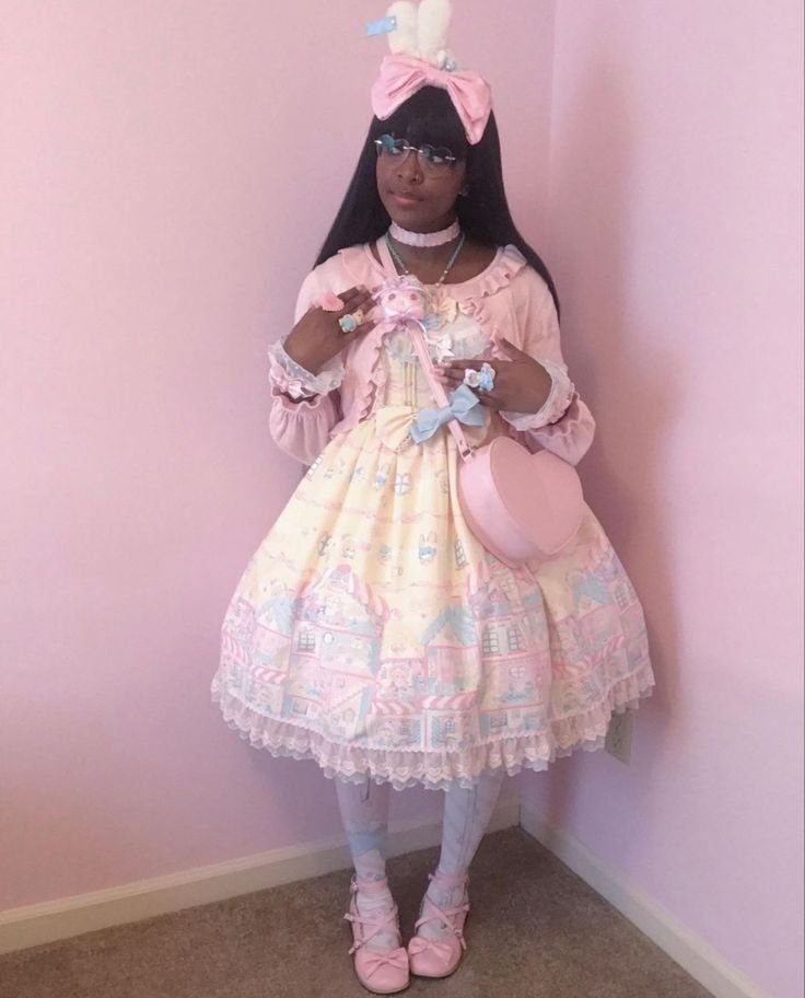 Sillycandybunny's tweet photo. I love sweet Lolita fashion ♡~٩( ˃▽˂ )۶~♡ 𐔌՞⁔ෆ ̫ ෆ⁔՞𐦯
#sweetlolita #lolitafashion #jfashion #cute https://t.co/c4LpjB4uIK