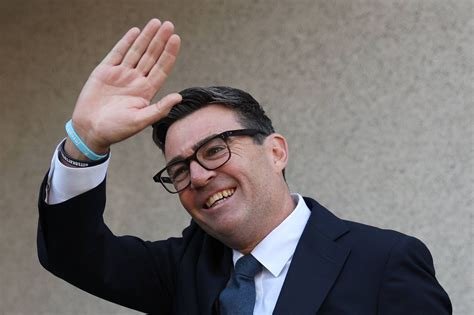 Essex_Patriot's tweet photo. ANDY BURNHAM IS A LIAR 

He lied to the people of Makerfield to get elected when he told them and the media he FULLY RESPECTED the result of Brexit Referendum, and had no intentions of trying to get us back in.

Fast forward he's done a full 180, now pledging to do everything to get up back in.

He's got NO man date from the British Public 

CALL A GENERAL ELECTION YOU LYING LITTLE SCUMBAG 🇬🇧