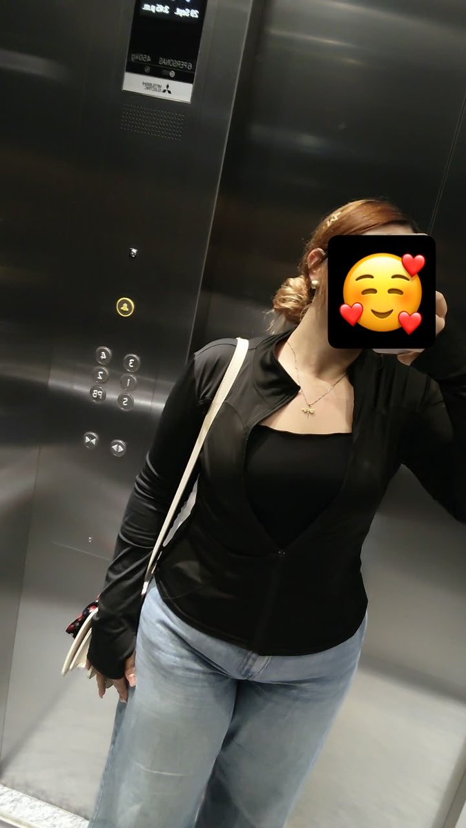 SandyCurvy20's tweet photo. Holii buenos días 💕

Quien me quiere conocer? 🙈 https://t.co/VARGLX0EbQ