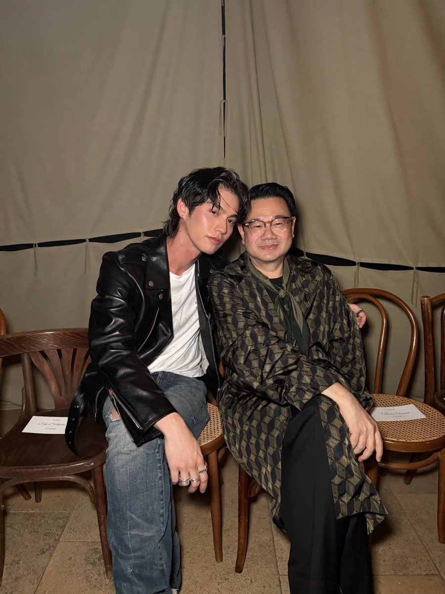 pmxvc_'s tweet photo. IG : kullawit
[https://t.co/pJRjAkkVPy]

🙏🏼🖤✨

BRIGHT WITH ACNE STUDIOS
#AcneStudiosSS27xBRIGHT
#AcneStudiosSS27
#AcneStudios
#bbrightvc https://t.co/FXbllfsVQk