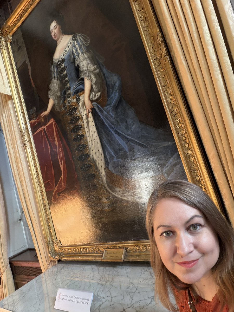 ENortonHistory's tweet photo. Iβm thrilled that Mary II came to watch my talk on reigning queens at the Chelsea History Festival π #womenwhoruledtheworld #maryii #queenmaryii #williamiiii #chelseahistoryfestival https://t.co/0zJdIs1cbY
