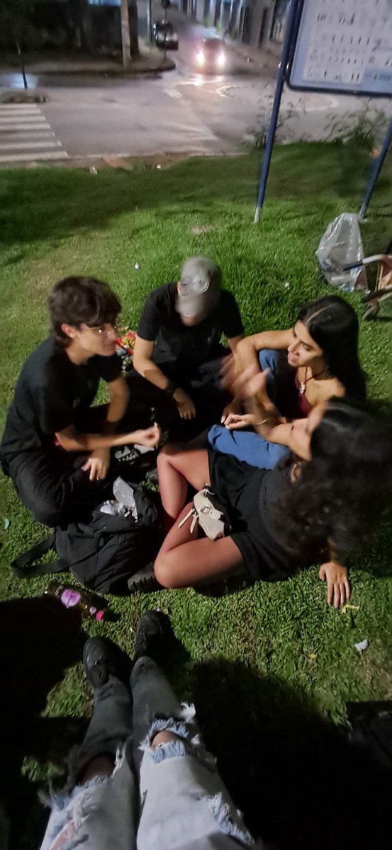 patosouls2's tweet photo. Todo dia vou postar uma foto até acontecer o meu desejo 

Dia 755:Eu acho que era o aniversário da Emily https://t.co/ravAdrgVRs