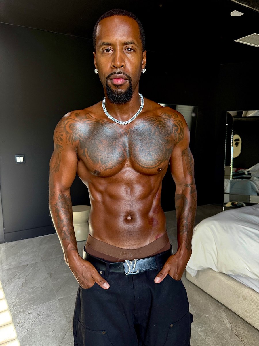 IAMSAFAREE's tweet photo. @Maya_twipss i’m built for you https://t.co/C8SDGPhvn5