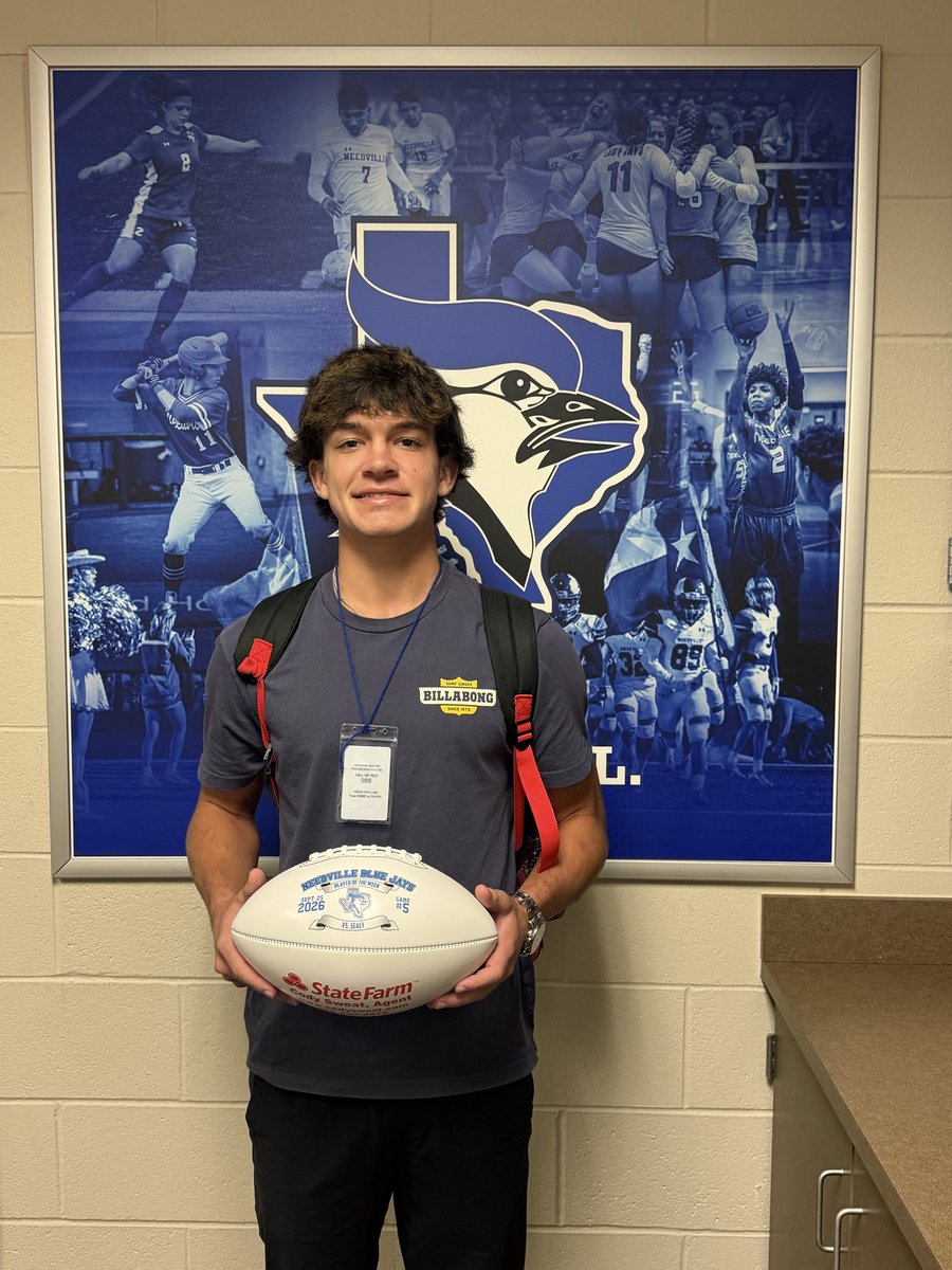 sloan_coach's tweet photo. Congrats to @carter_hedt for being recognized as the State Farm Player of the Week for the Sealy game! Thanks to Cody Sweat for supporting our student athletes! #CodeBLUE #NeedvilleAmerica https://t.co/yt4KSmP33B