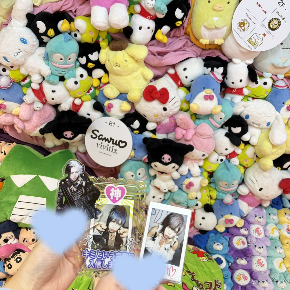 OdoreShakeBody's tweet photo. ライブおわってご飯たべながらゆうさんの好きなところ爆語りできてたのしかった(  ◜𖥦◝  )一派のおともだちって有り難いなあ🪽✨ https://t.co/wBiawSJBgk