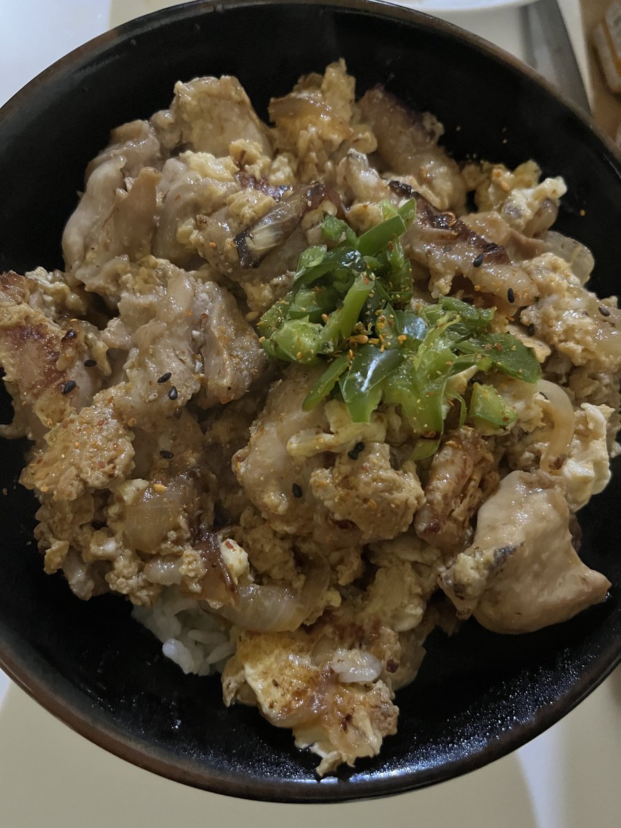 shakanezu's tweet photo. 今日は親子丼作った https://t.co/i81oip4opB