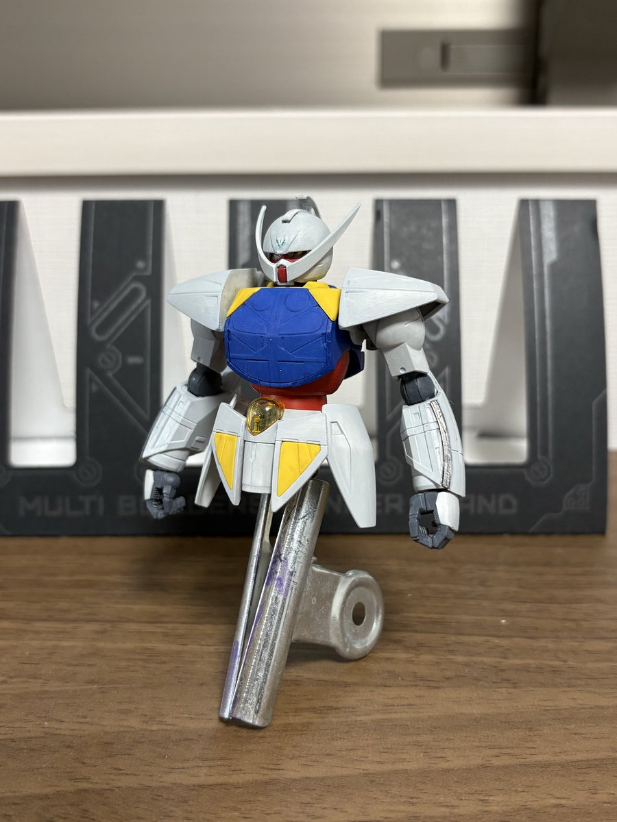 Tesuto1051208's tweet photo. HG ターンエーガンダム
上半身・腰完成
今回は筆塗り全塗装に挑戦
やっぱり難しい…
でもこう試行錯誤しながら作るのは楽しい

#ガンプラ https://t.co/lheaiWpIvw