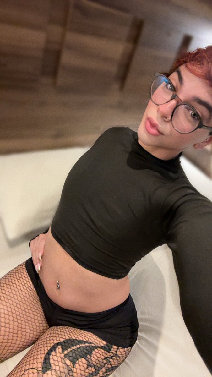 GiovanelliKauan's tweet photo. #femboy #afeminado #gay #BUNDAAWARDS #PINTOSAWARDS
#CHUDAİ https://t.co/lUS86vbpOR