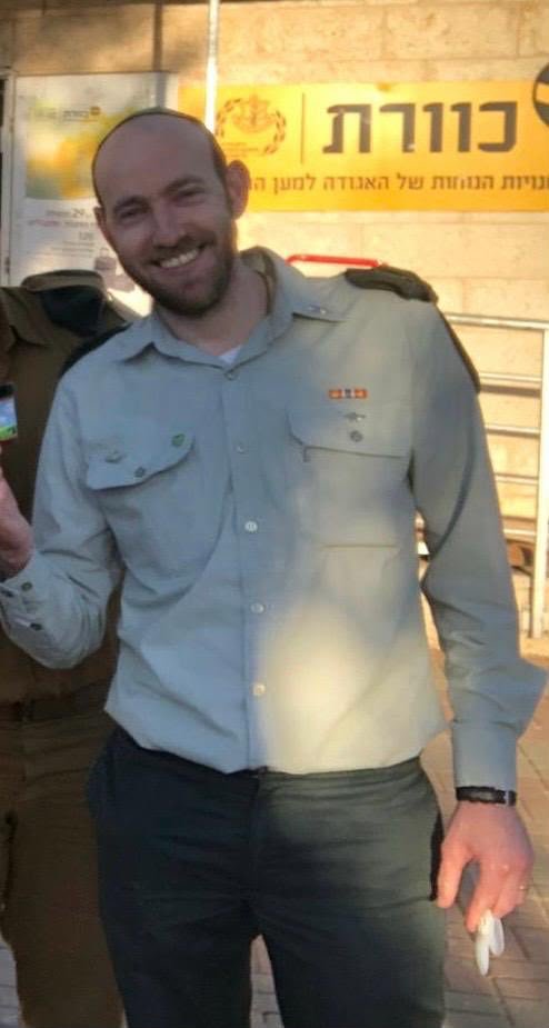 ESHEL2003's tweet photo. "תדע כל אם, שמסרה את גורל בניה ובנותיה לידי המפקדים הראויים לכך".

תכירו: אריה עמידרור, 
האיש שכשל בכל רמ"ח אבריו https://t.co/Ksn8EKU5Xj