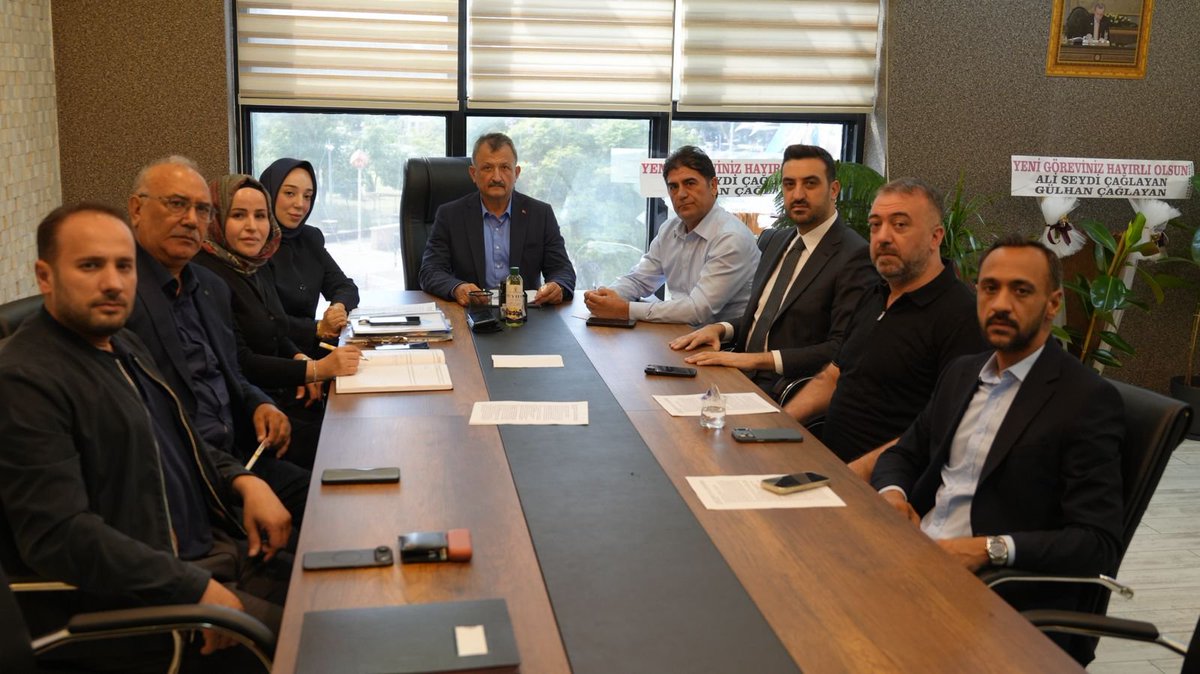 coskunali_01's tweet photo. Ekim ayı Belediye Meclisi toplantısı öncesinde, Belediye Meclis üyelerimizle grup toplantımızı gerçekleştirdik.

Seyhan’ımızın ihtiyaçlarını ve meclis gündemini değerlendirdik. Hemşehrilerimizin taleplerini dile getirmeye, haklarını savunmaya ve aksaklıkları, verilen sözlerin takipçisi olmaya devam edeceğiz.

#GüçlüTeşkilatGüçlüSeyhan

@rterdogan @Akparti @omerrcelik @abuyukgumus @yahyacelik_ @ozmehmetemin @avmustafaozkan @KaramikSunay @abdullahdogru01 @farukaytek