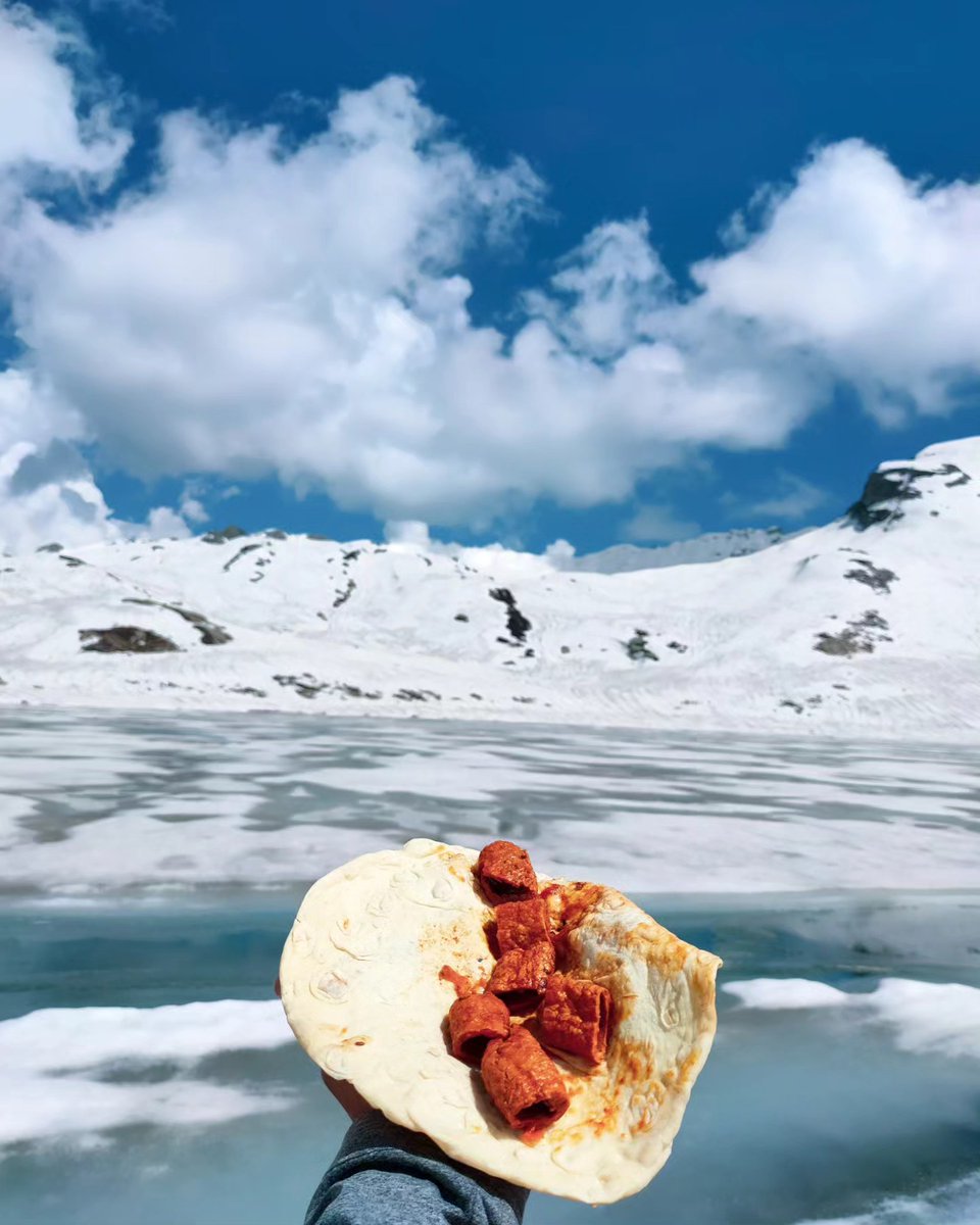 MarthaElenaMar4's tweet photo. Koulsar lake ganderbal 😋😋... #PaulAshuphotography
#kaulsar #kashmirdairies #kashmir #photooftheday #winterlandscape #winterwonderland #captivatingkashmir #srinagar #trekking #kabab #foodporn #foodgram #kashmirifood #kashmirtourism #jktourism https://t.co/DDCZhMNaDV