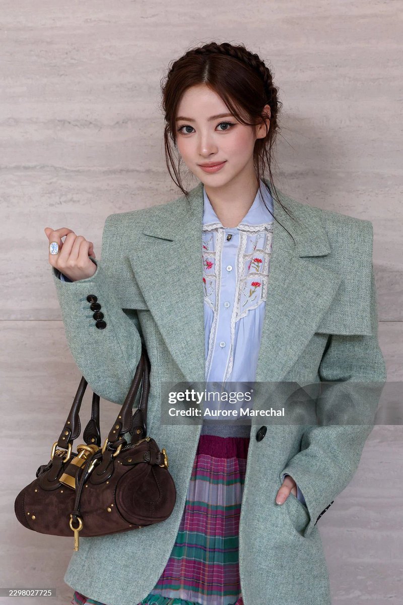 pannchoa's tweet photo. MEOVV's Anna gets named the "#1 person who looks the best in Getty Images" by Knets
https://t.co/u1PQkEcVGH https://t.co/49PaO5Ol73
