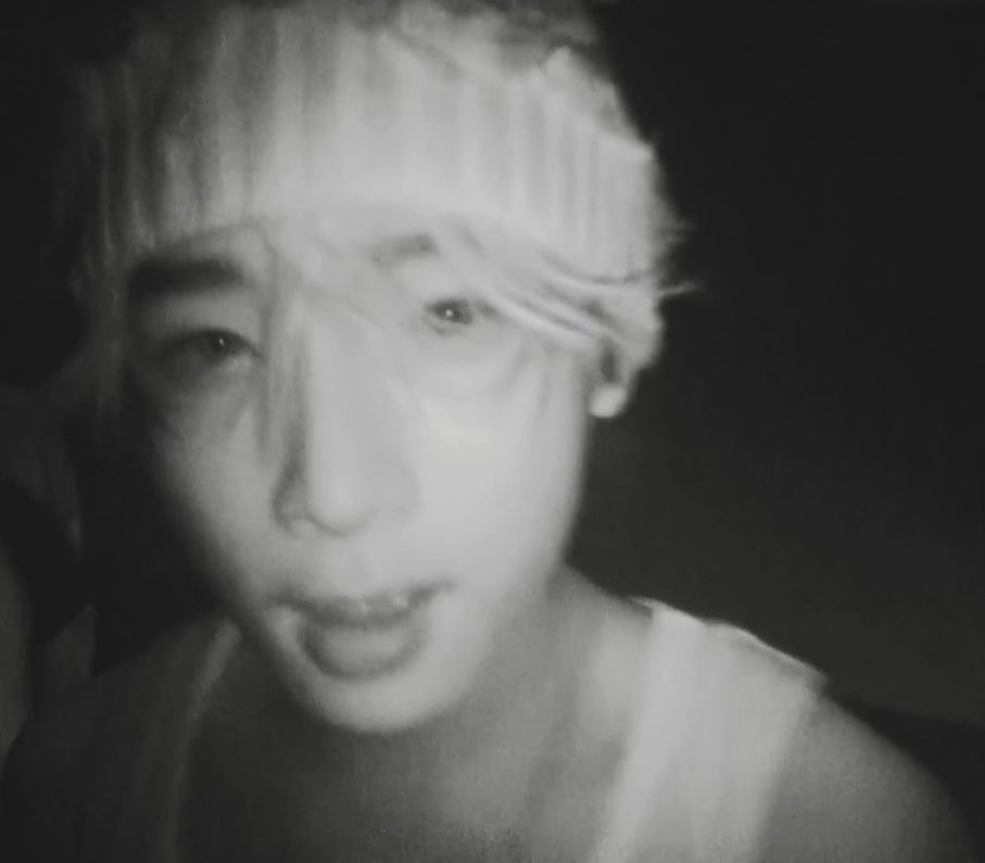 athousanduu's tweet photo. เจย์โลว                                          โนวัน https://t.co/DJYx5yNv2D