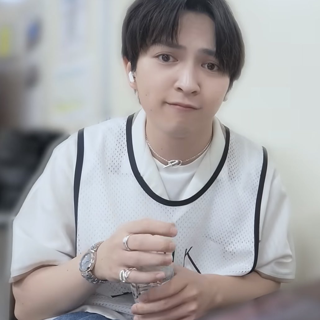 jinto_mochi's tweet photo. 仁人さんがシナモロールが好きな理由૮ .  ̫ . ა
💛いつ何時でも絶対にかわいい。コンビニに夜中行っても必ず欲しい物が手に入るようにいつ何時シナモロールを見ても“かわいい”という養分が摂取できるという点で絶対的な安心があるというね？それが良いところでございますね
#吉田仁人 #レコメン https://t.co/uvOEAi68ve