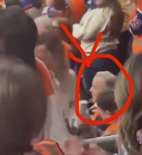 MarcNixon24's tweet photo. Will Mark Carney BLAME ORANGE MAN BAD for REFUSING to stand up to honor a veteran at an NHL game? https://t.co/PlTGvhoo73